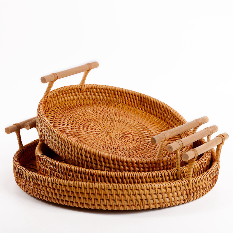 SERVING BASKETS & TRAYS